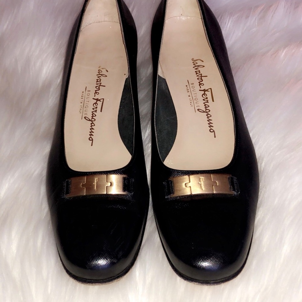 SALVATORE FERRAGAMO Black Leather Heels - Picture 4 of 8